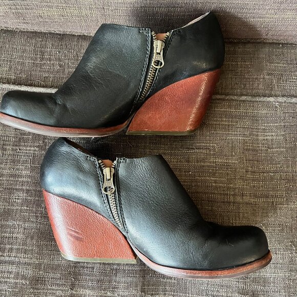 KORK-EASE Holmes Wedge Black Leather Ankle Bootie Size 8 - Picture 2 of 8
